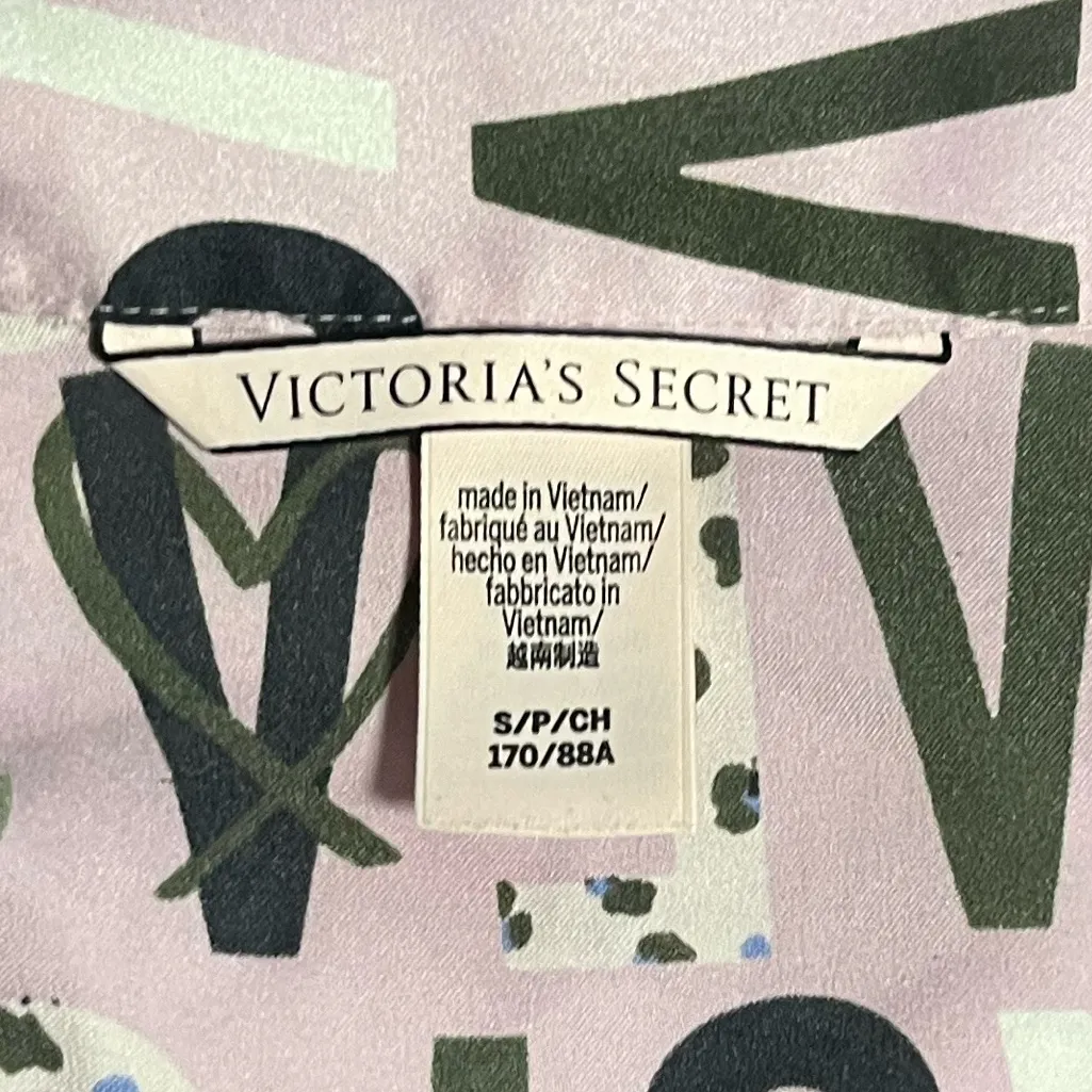 RARE Victoria's Secret Pink and Black LOVE Letter Print Sleep Shirt - Image 7
