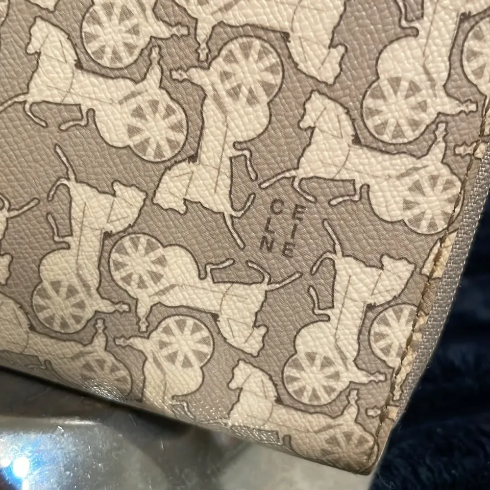 CELINE  Zippy Wallet - Image 2