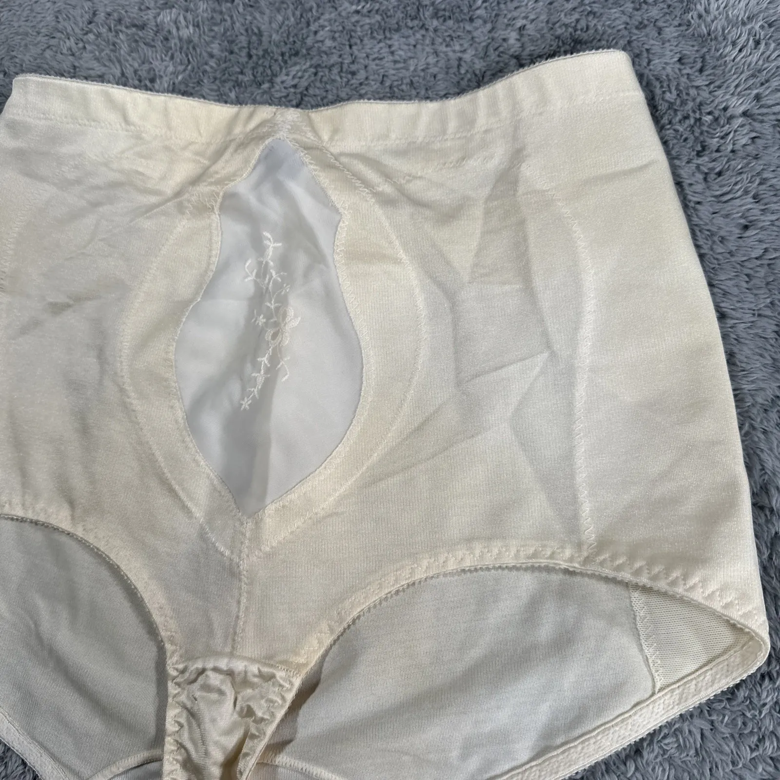 VTG 1980s JC Penny Delicates Hi-Waisted Shapewear Size XXL 3155 Nylon Beige - Image 3