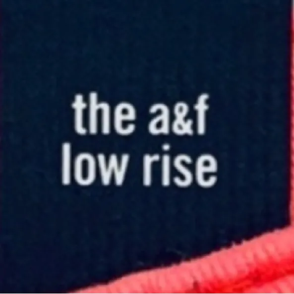 Abercrombie Low Rise Coral Cuffed Shorts - Image 7