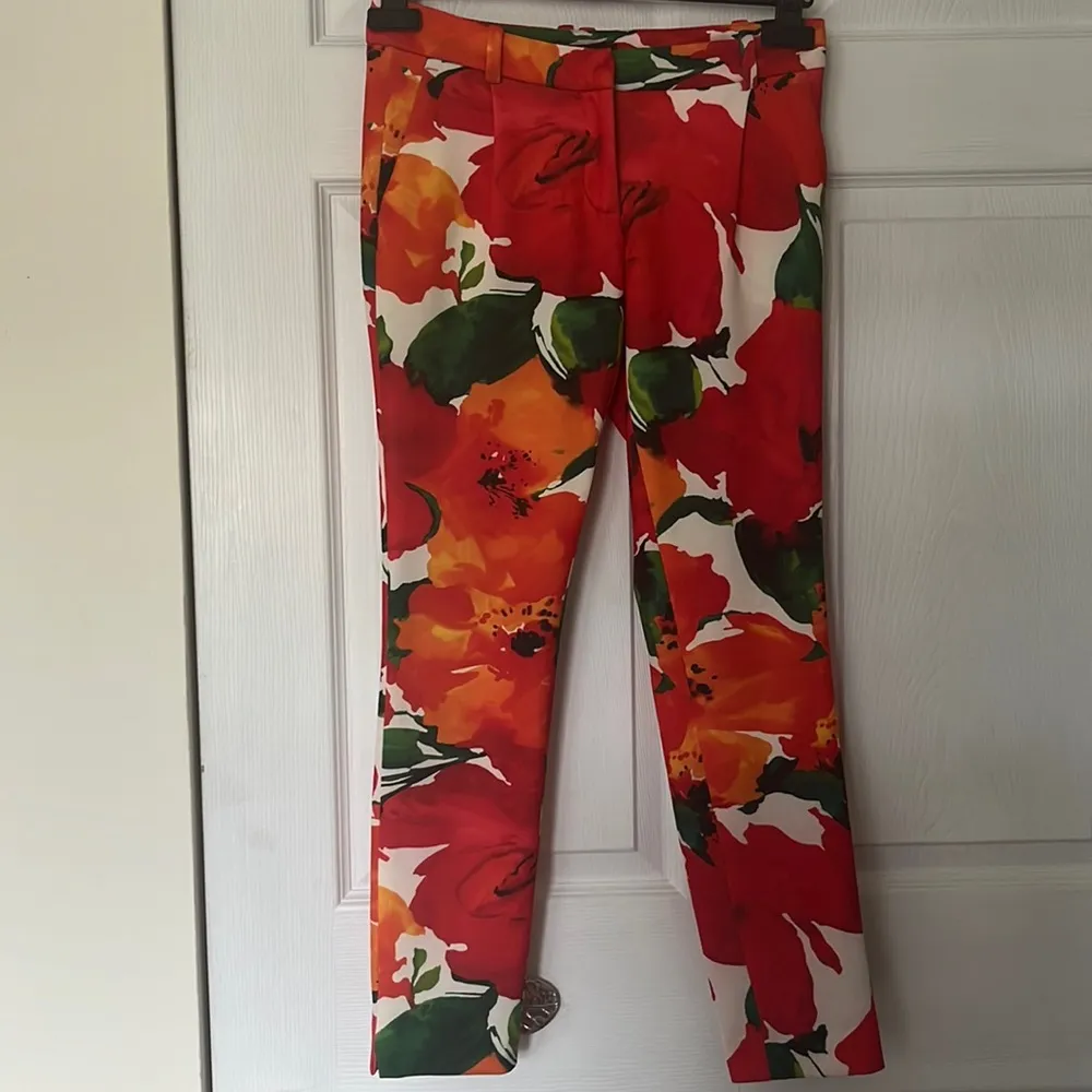 Zara | Floral Pants Pleated Scuba Material XS Red Green - Image 2