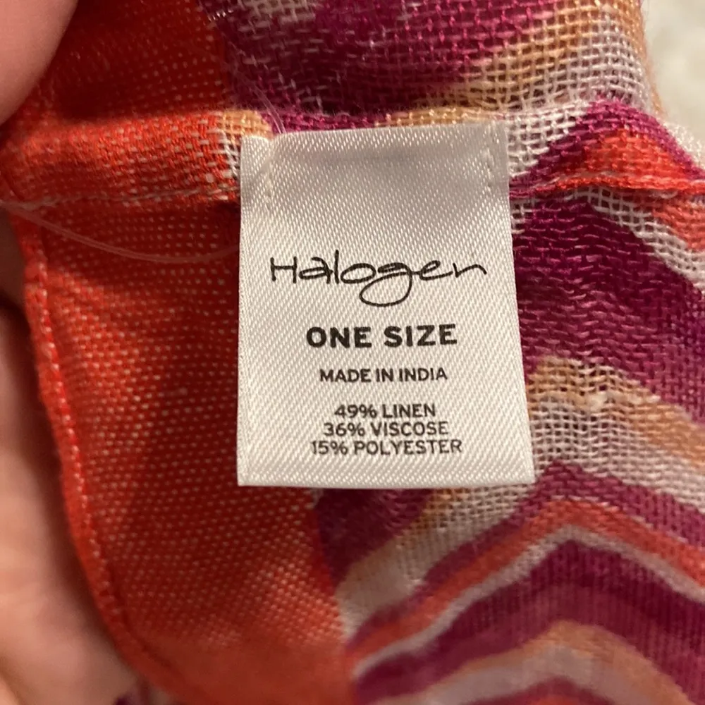 Women’s Scarf length 38” high 24” brand new with tags Halogen Brand - Image 5