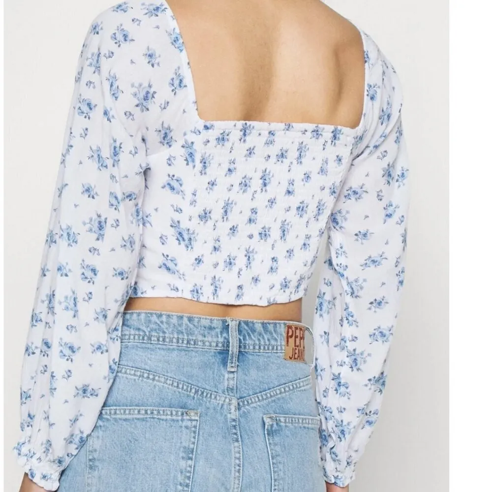 Hollister Floral Smocked Linen Crop Top in Blue Combo - Image 4