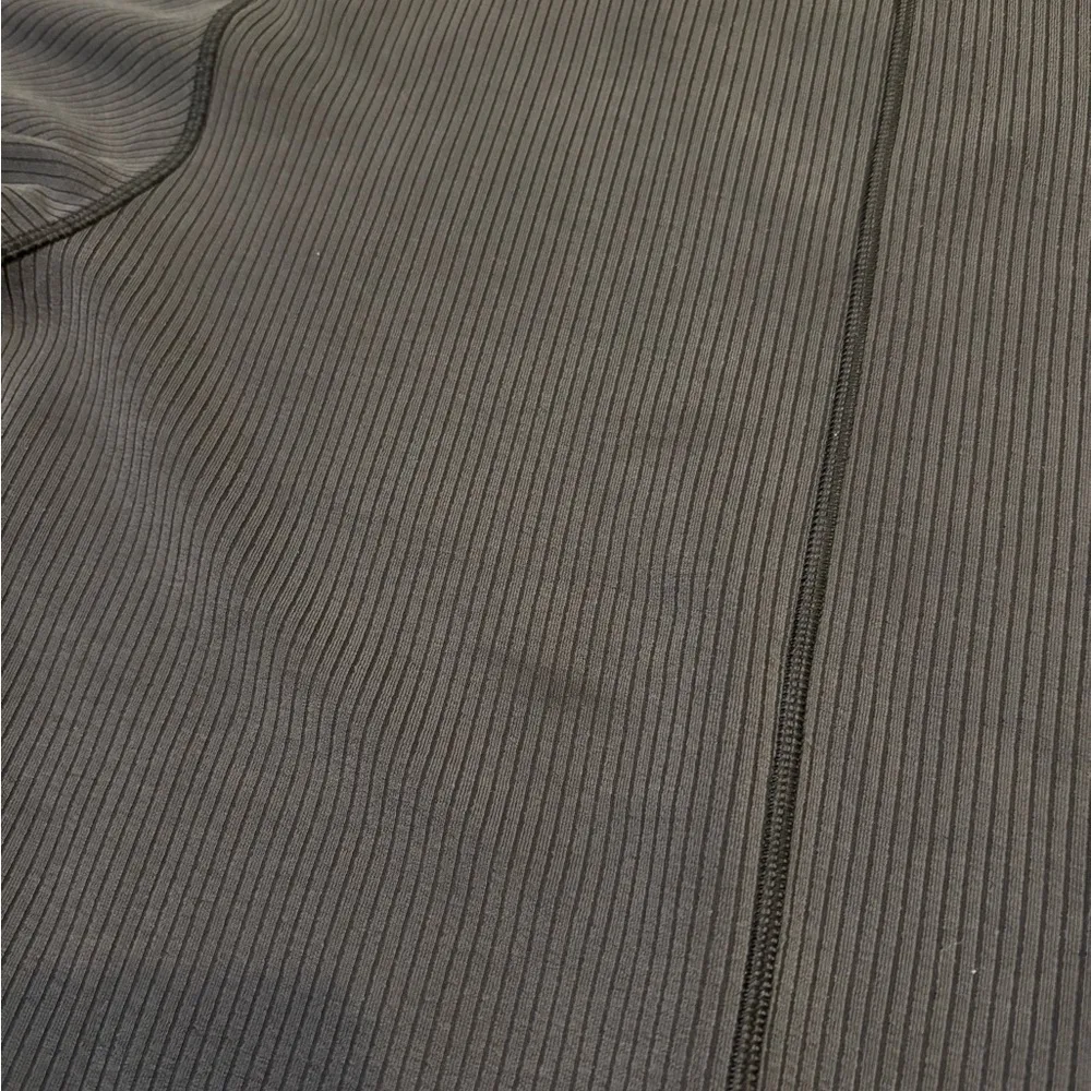 Lululemon Softstreme Tee - Image 4