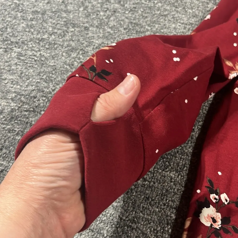 NWT Torrid women’s plus size floral sweatshirt size 6X. - Image 11