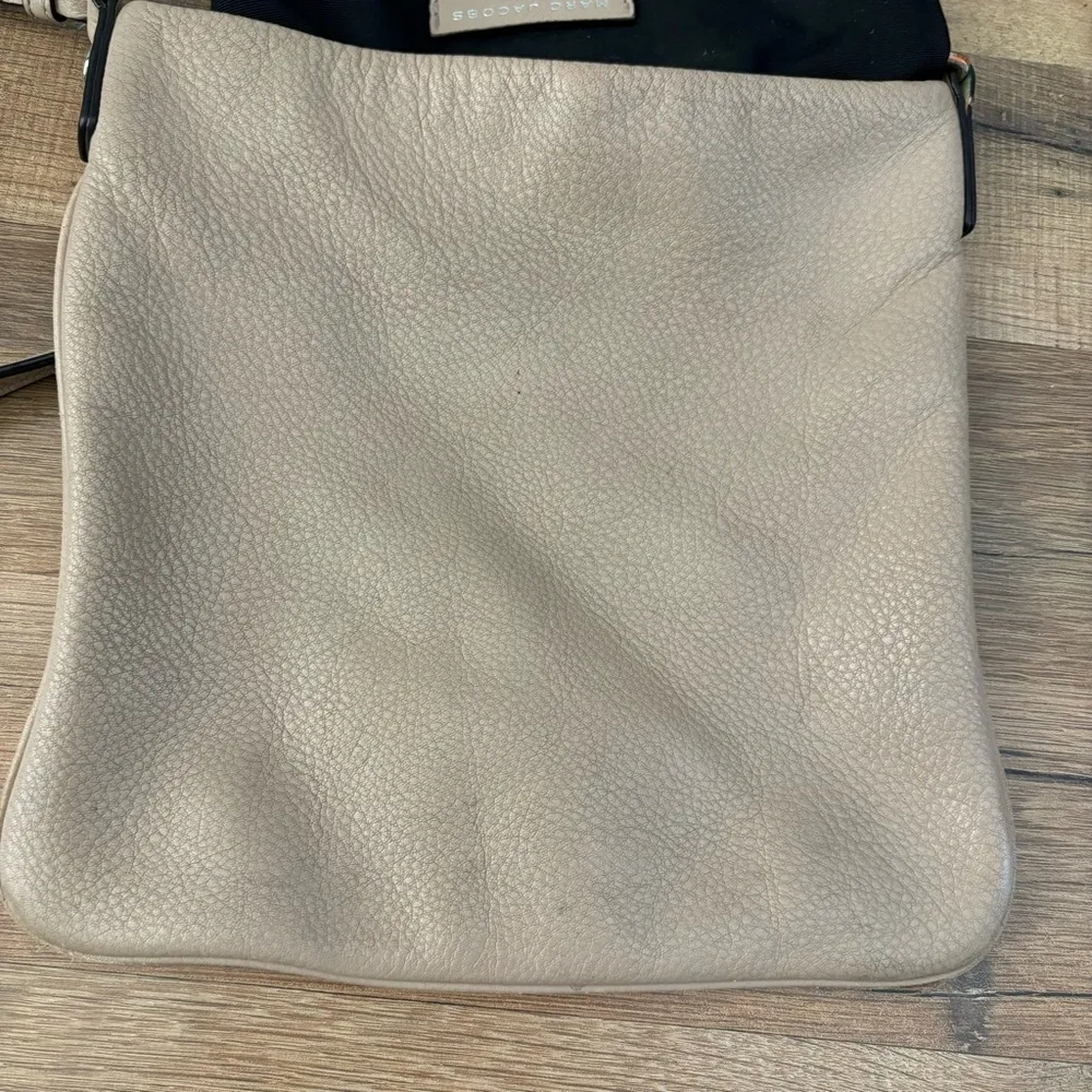 Marc Jacobs Too Hot To Handle Sia Crossbody Hobo Messenger Bag Sandstone… - Image 3