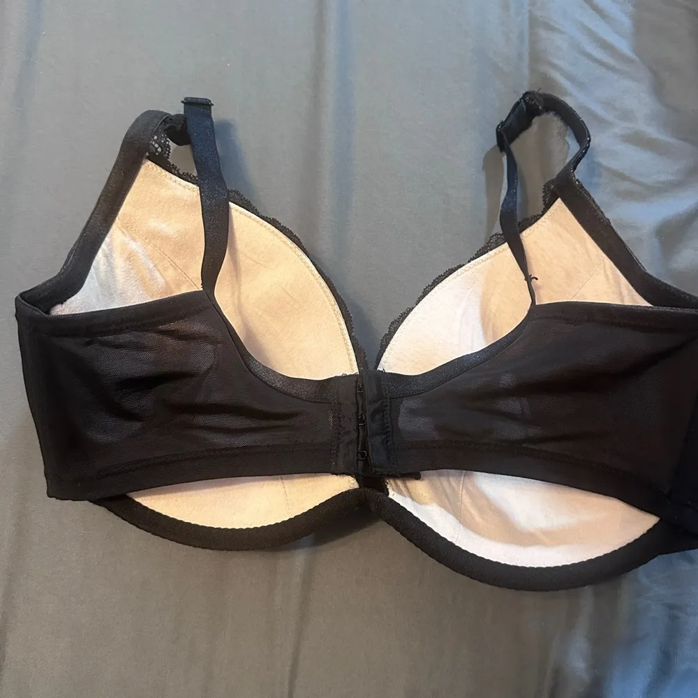 Cacique‎ 38DDD Black Lace Plunge Bra Sexy Lingerie Everyday Comfort - Image 2
