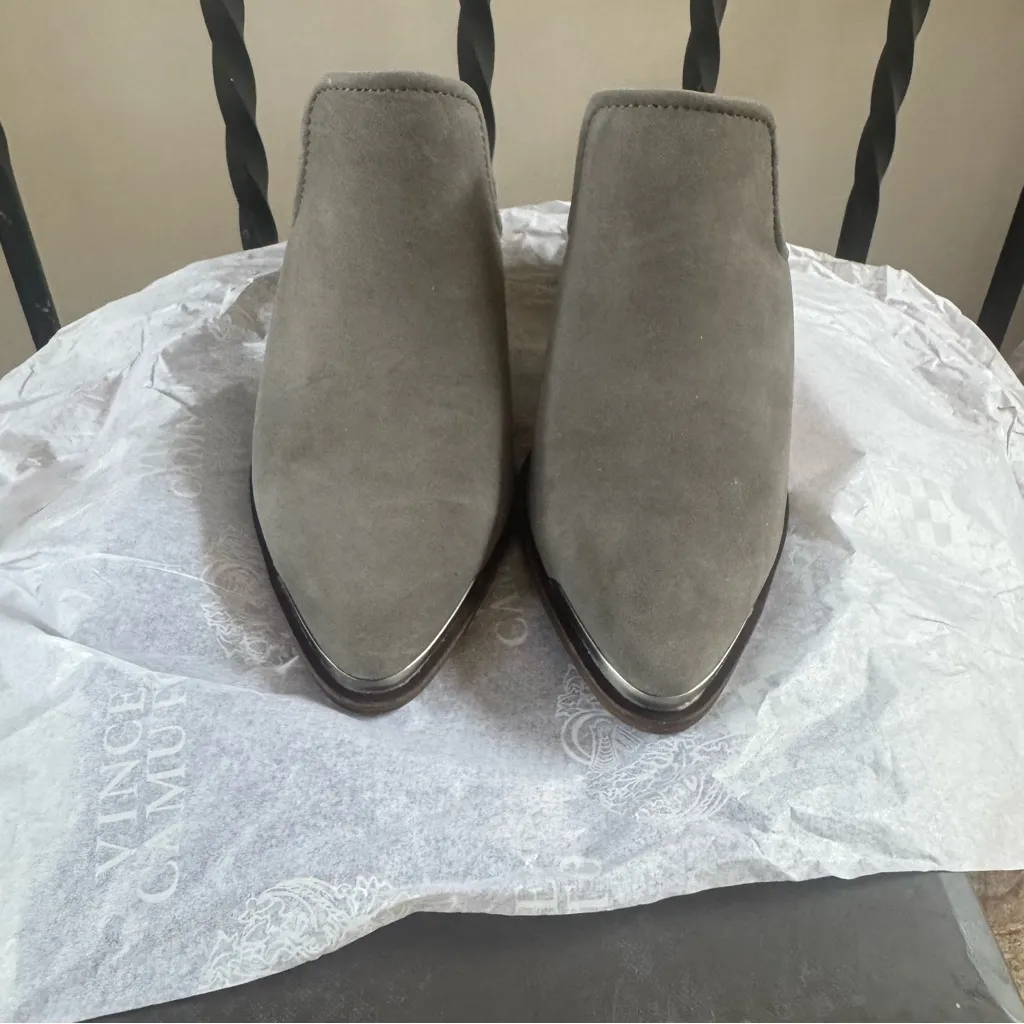 Vince Camuto Karcha Gray Suede Mules heels slip-on silver detail - Image 3