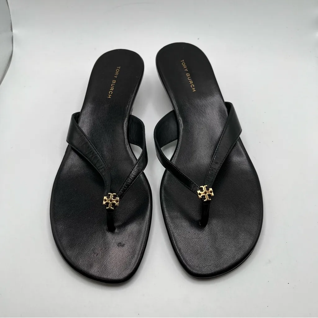 NWOB Tory Burch Capri 35 leather thong sandals kitten heel black leather 6.5-7M - Image 3