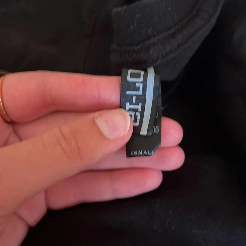 Shawn Mendes illuminate world tour 2017 concert shirt XS - Image 5