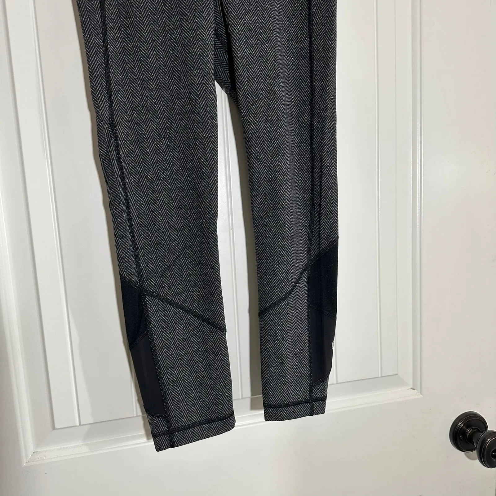Lululemon |‎ Pace Rival Crop Herringbone Black Heathered 22" | Women's 6 - Image 5