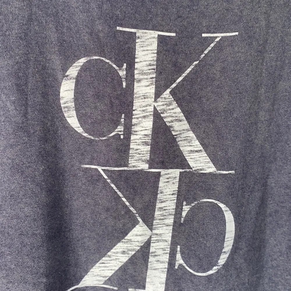 Calvin Klein sweatshirt shirt sleeve Rae hem burn out‎ navy blue large NEW - Image 2