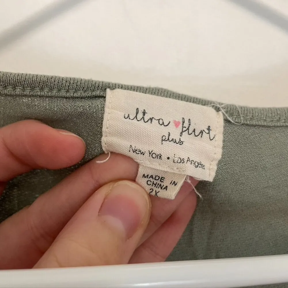 ULTRA FLIRT Green V-Neck Surplice Faux Wrap Short Sleeve Blouse Top JUNIORS 2X - Image 4