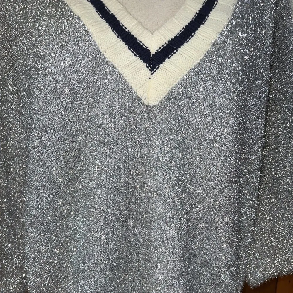 Super Cool Stellah V Neck Tinsel High Low Sweater! Size M - Image 3