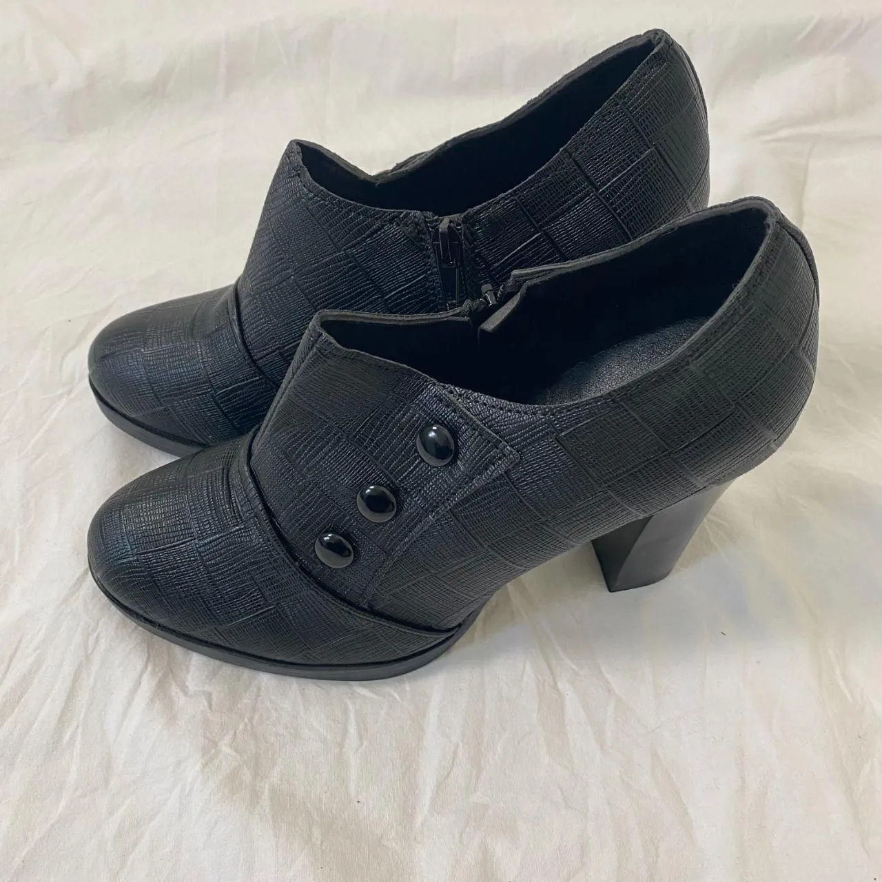 Y2K Chunky Black Structured Faux Leather Office Siren Retro Oxford Heels US 8.5 - Image 3