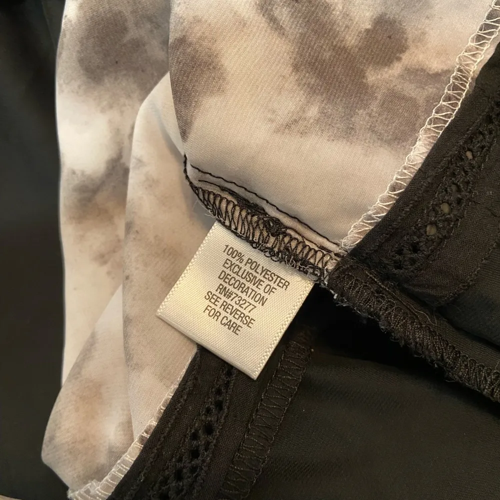 Simply Vera Wang Size L Black Gray Lightweight Watercolor Drop-Tail Hem Tank Top - Image 9