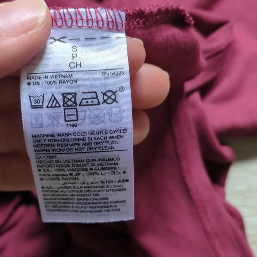 Old Navy Dolman Sleeve Open Back Longsleeve Top - Image 7