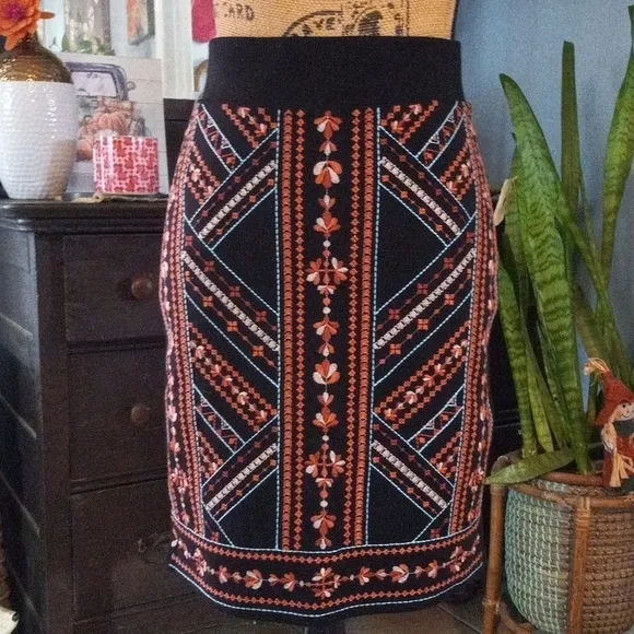 Torrid Black and Multicolored Embroidered Ponte Knit Stretch Pencil Skirt - Image 2