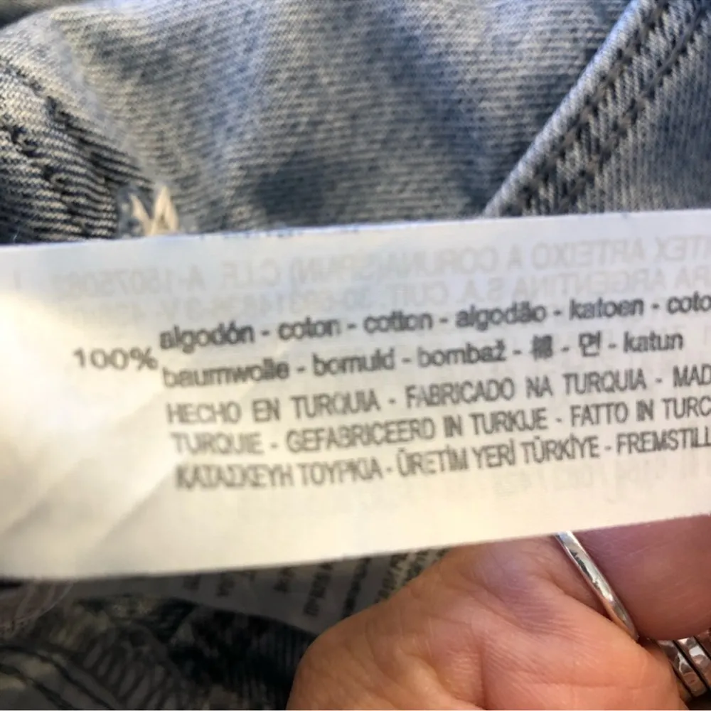 Zara Distressed Straight Leg Hem Bleached Button Fly Jeans Size 6 - Image 7