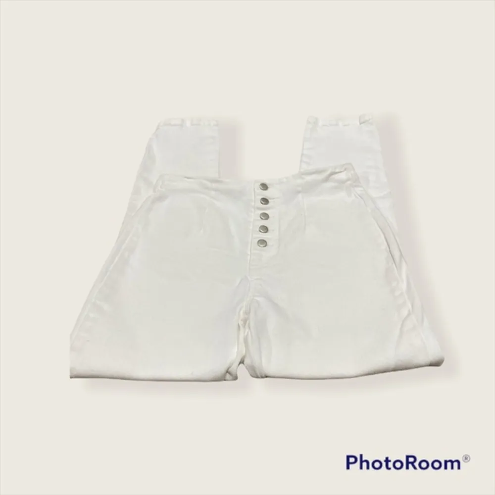 Wild Honey Button fly straight leg jeans medium - Image 3