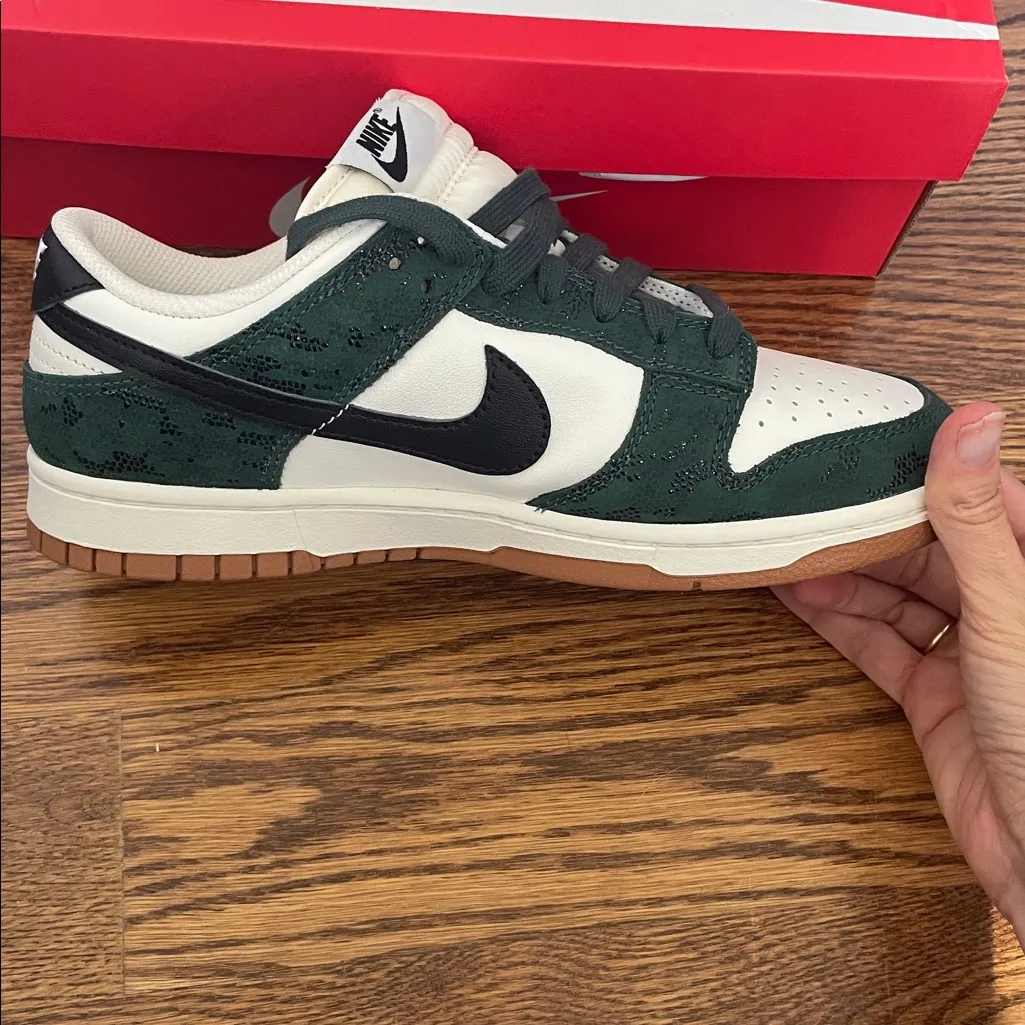 NIB Nike Dunk Low - Green Snake - Pro Green Black Sail - Size 9 - Image 10