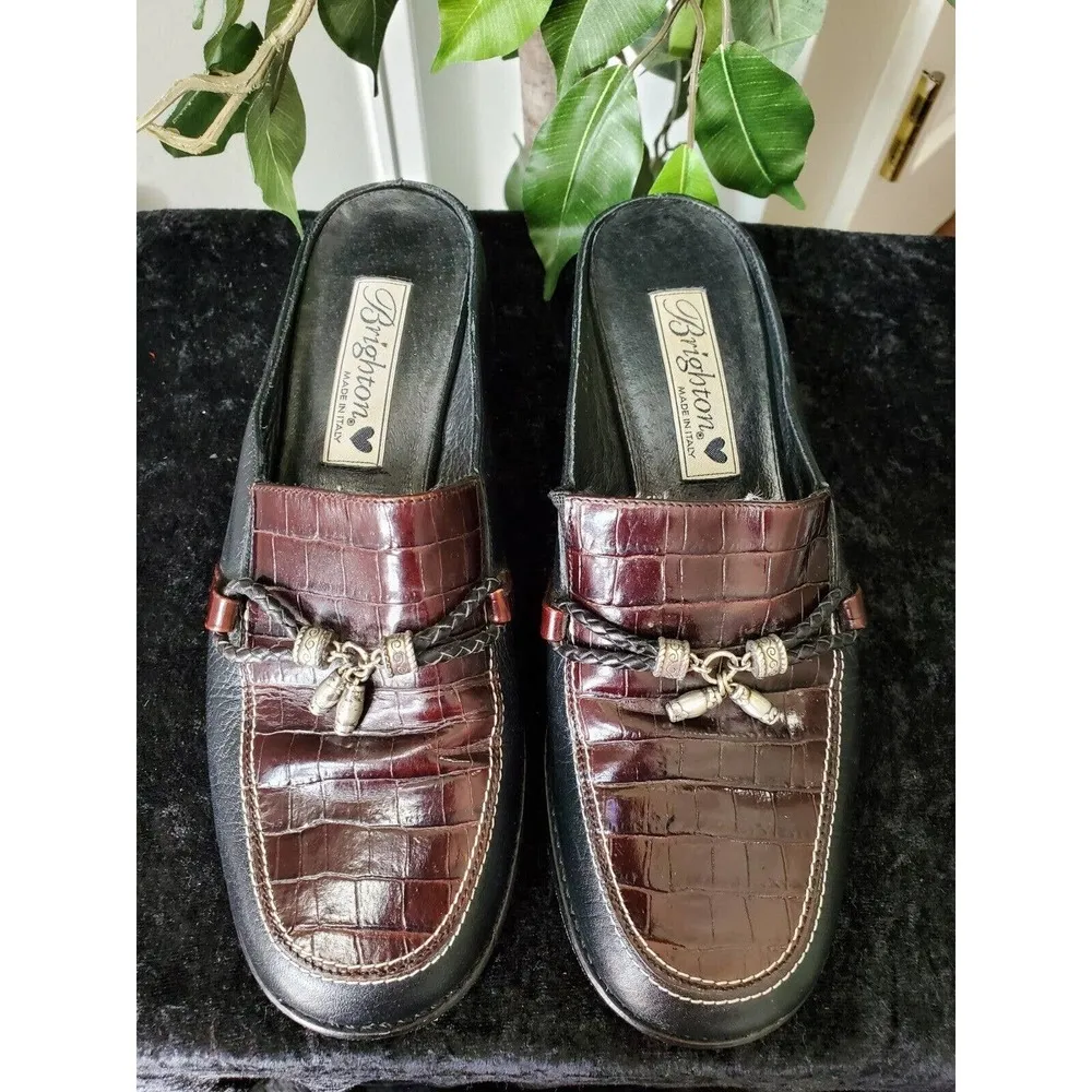 Brighton Sharon Women's Black & Maroon Leather Silver Charm Sandals Slides 6 M - Image 2