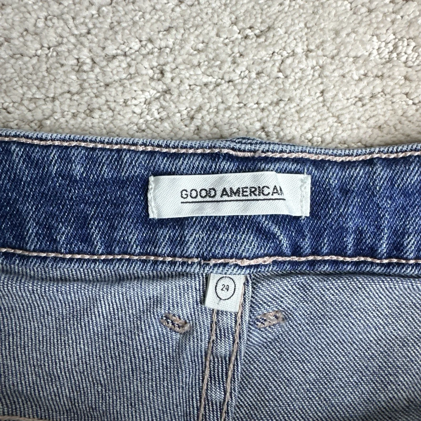 Women's Good American 24W Cut Off Distressed High Rise Button‎ Fly Denim Shorts - Image 2