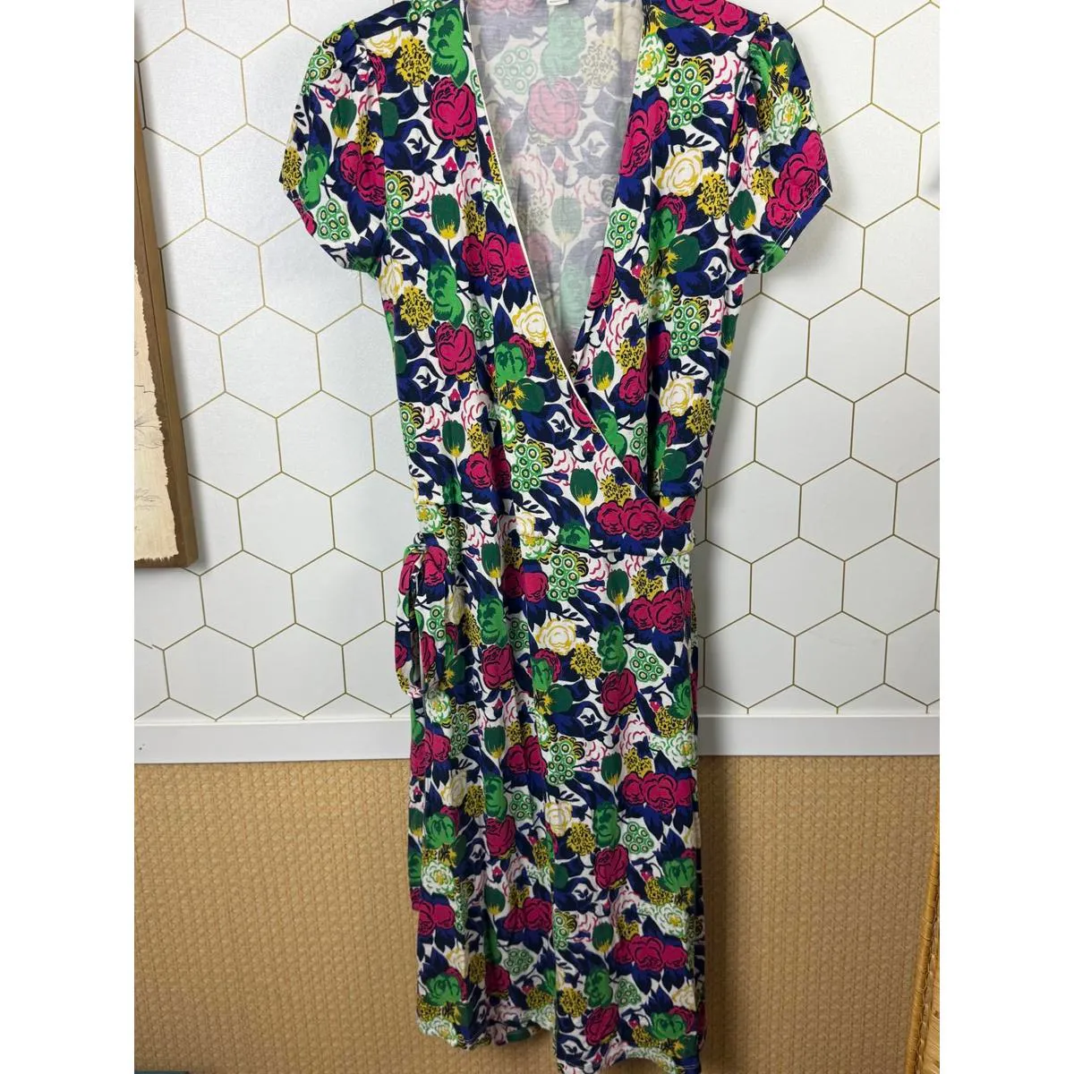 BODEN Summer Floral Pink and Green Wrap Dress - Image 9