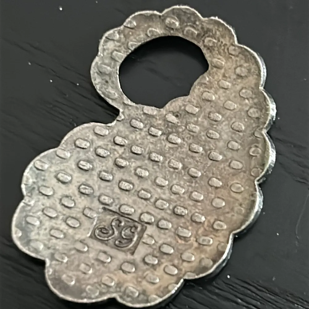 VIntage Signed SG (Sea Gems) Cloisonne flower pendant or pin Red - Image 2