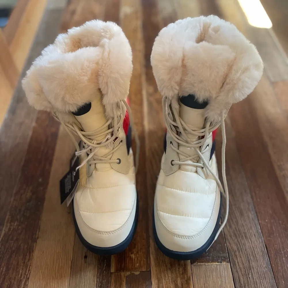 NWT Sperry Techwave Faux Fur Collar Boots - Image 2