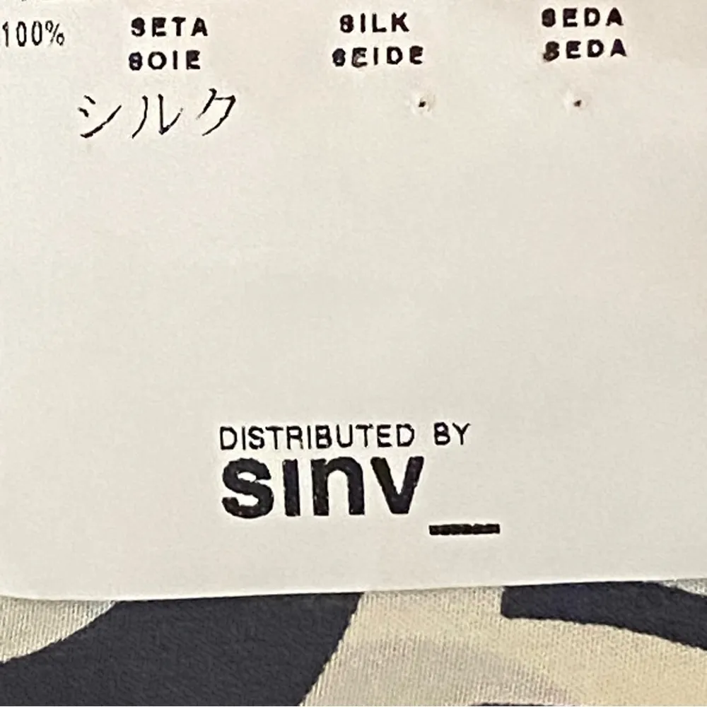 LOVE MOSCHINO 100% Silk dark navy and cream hearts design blouse Size 2 EUC - Image 13