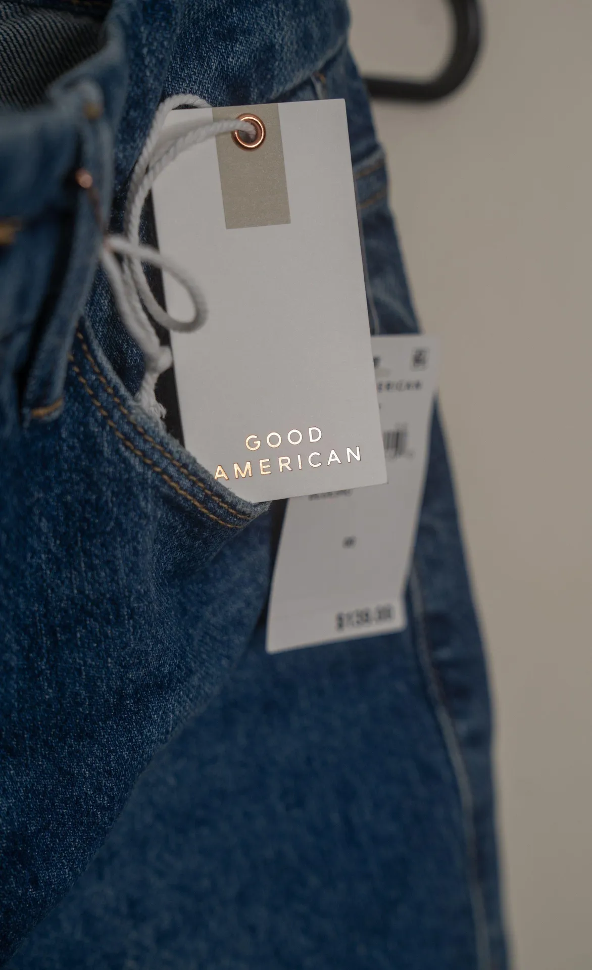 Good Classic High Rise Raw Hem Jeans in Blue940 - Size 00 / 24 NWT - Image 2