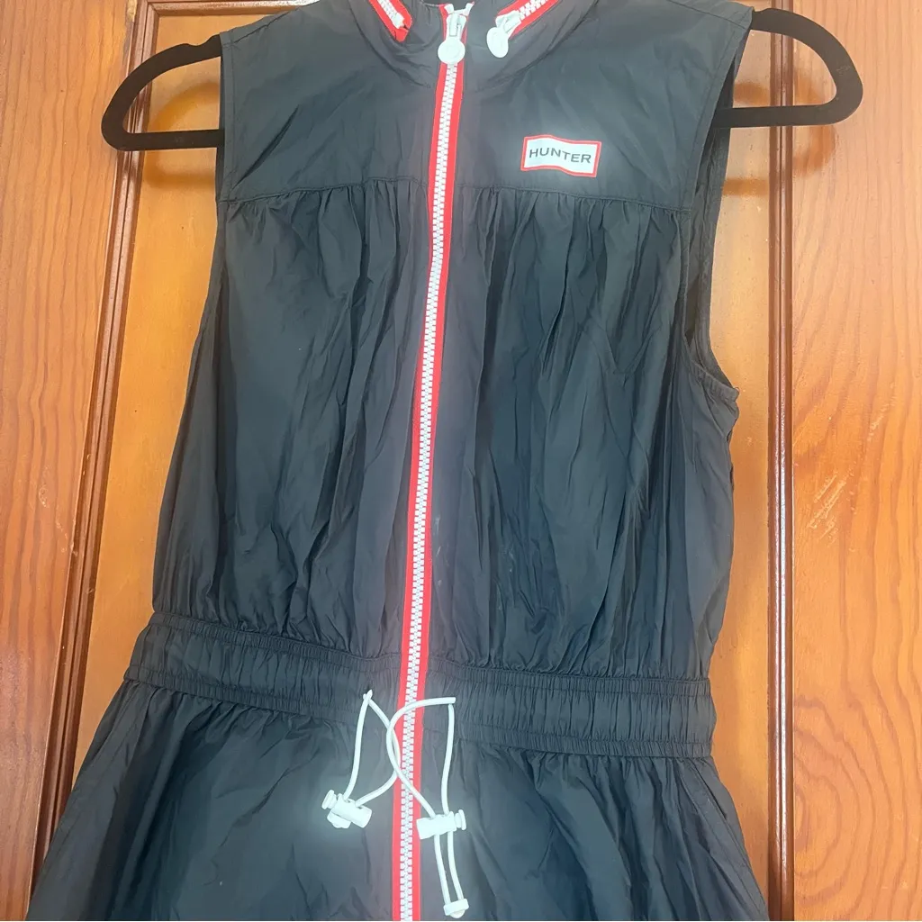 Hunter x Target Black and Red Zip - Image 2