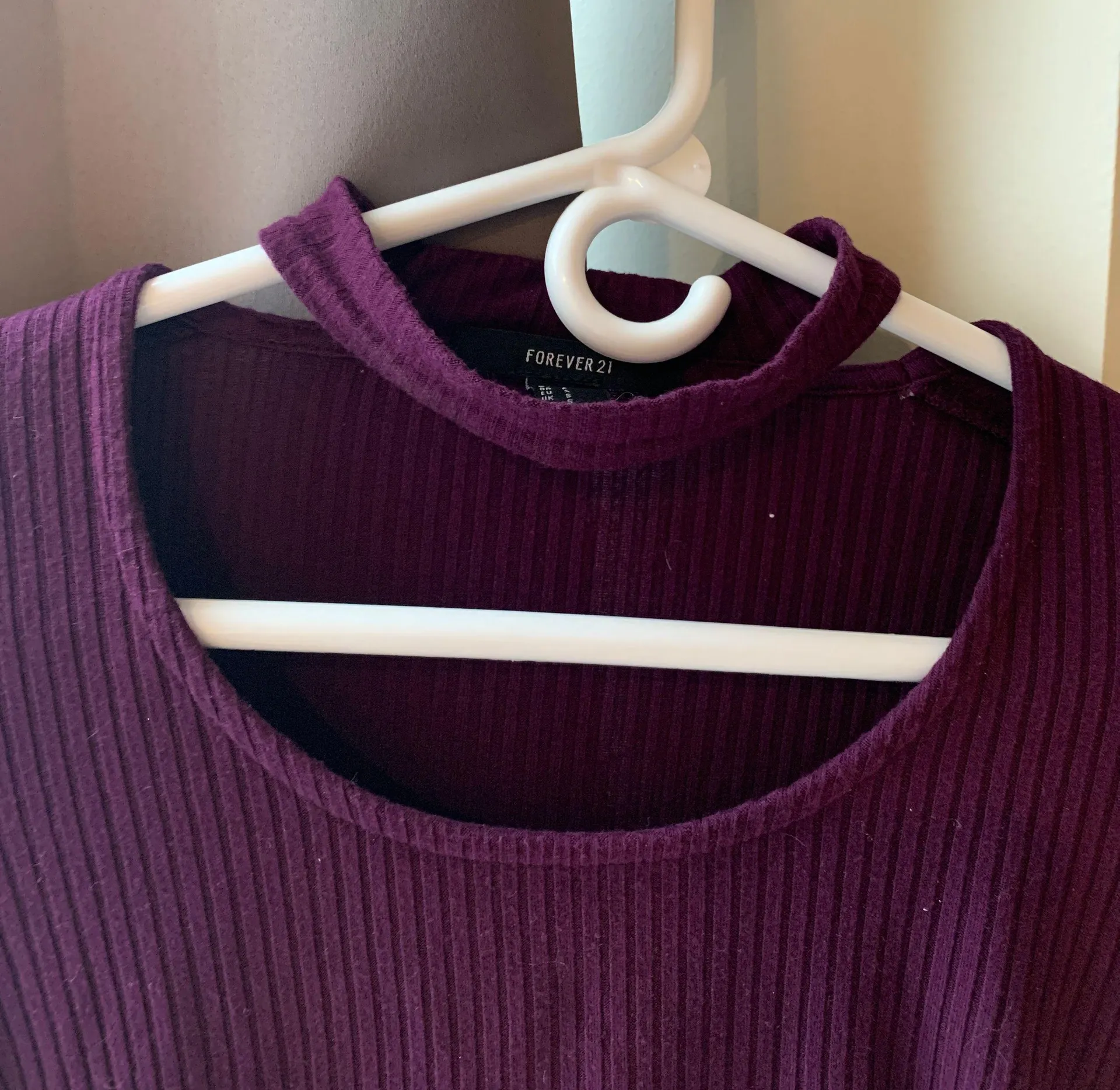 Long-sleeve Crop Top - Image 3