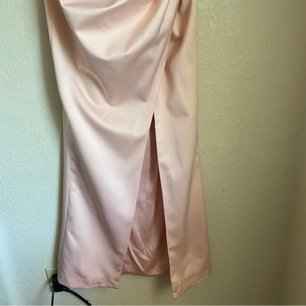 HOUSE OF CB 'Genevieve' Blush Satin Off Shoulder‎ Gown /Size M NWOT size M - Image 7