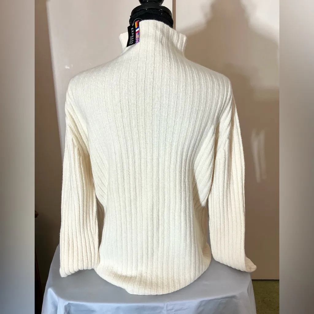 Stylish mock neck sweater 💝 - Image 3