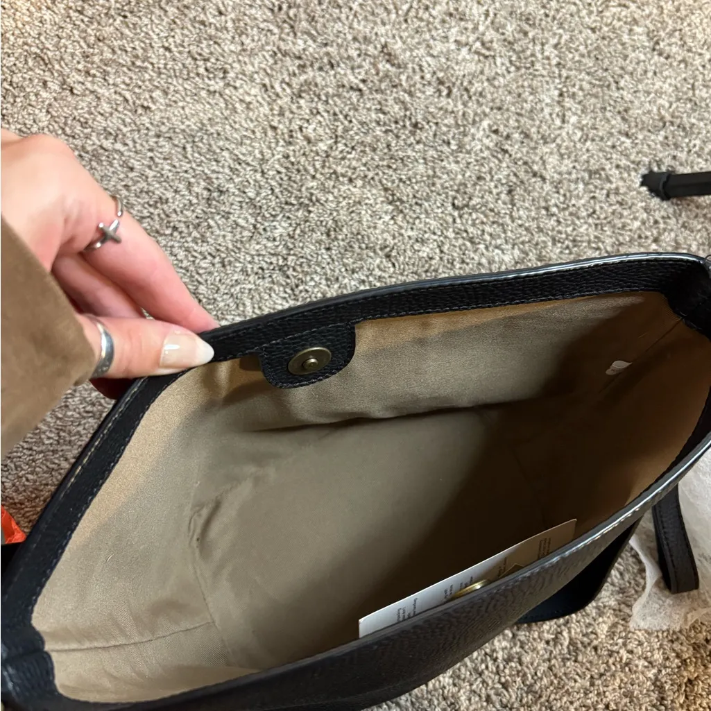 ANGELOU MINI BUCKET Black - Image 12