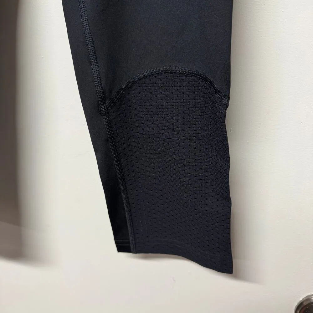 GymShark Womens Elevate Cropped Capri Leggings Pants Black Size Small Yoga - Image 5