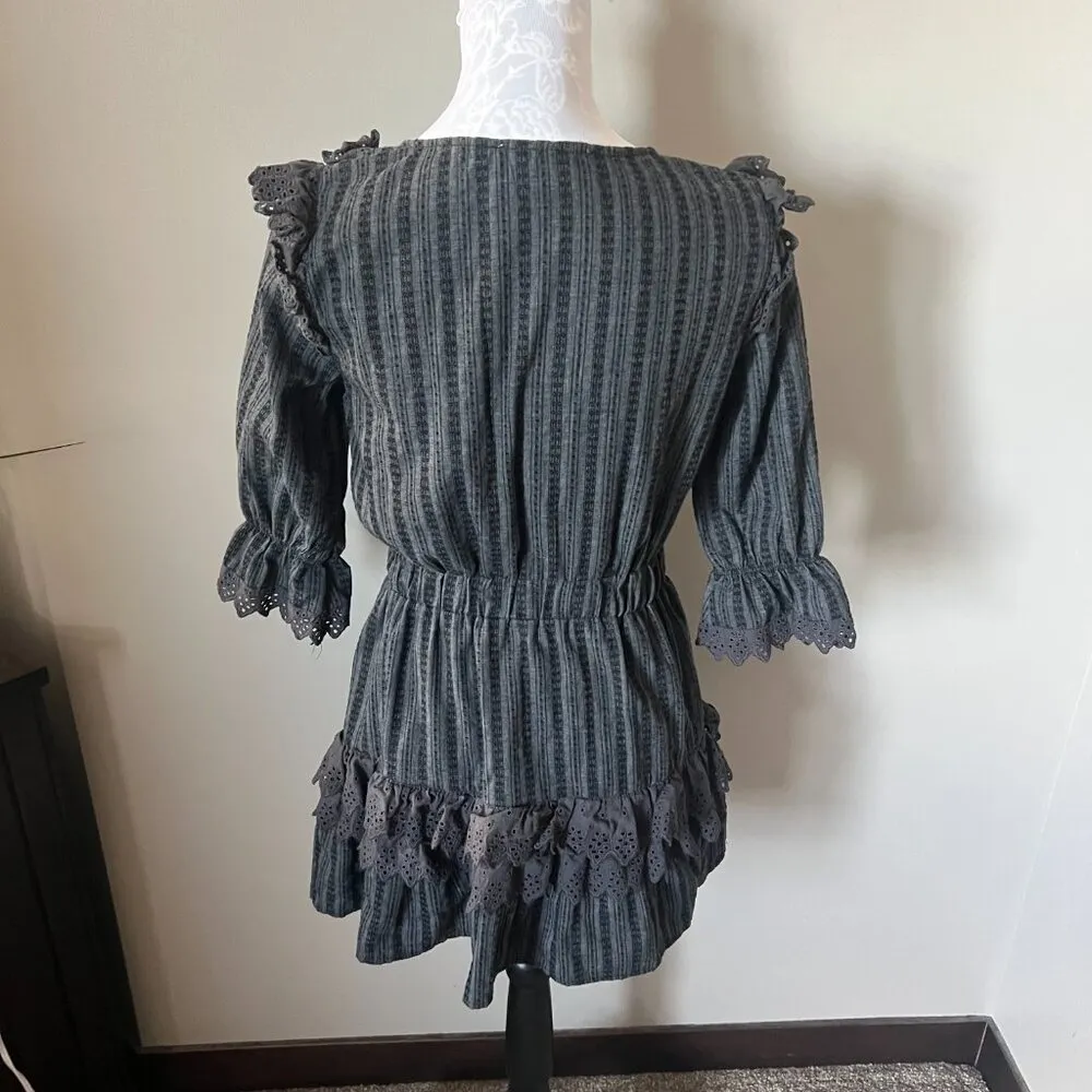 Tuckernuck Rochelle Behrens The Shirt Ruffle Gray Women's Small - Image 5