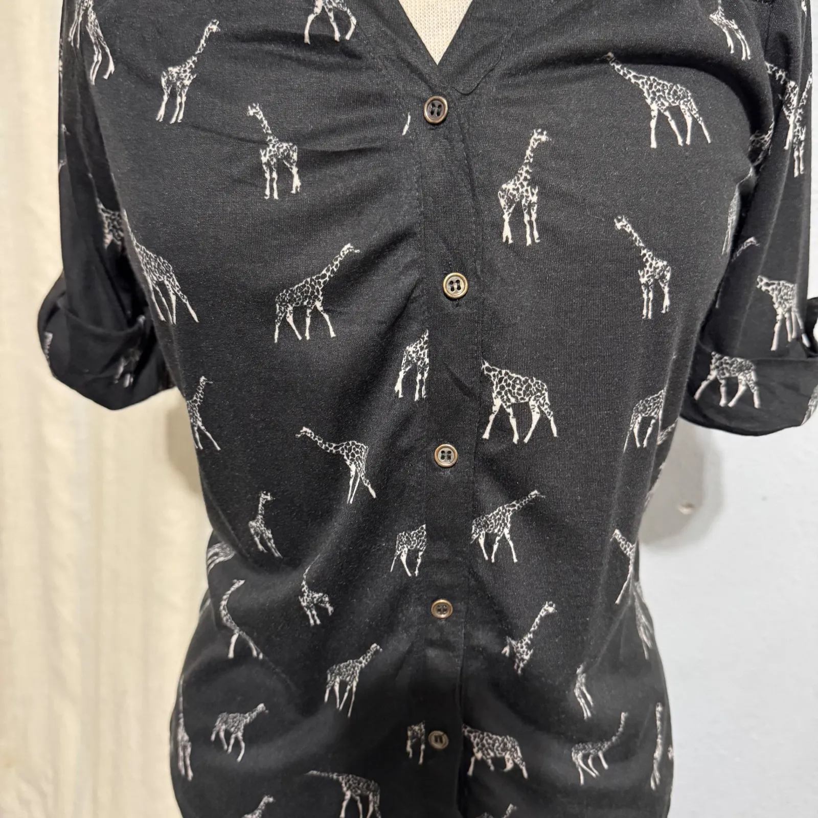 New French Laundry Black Giraffe Print Lace Detail Button Up Shirt Women Medium - Image 2