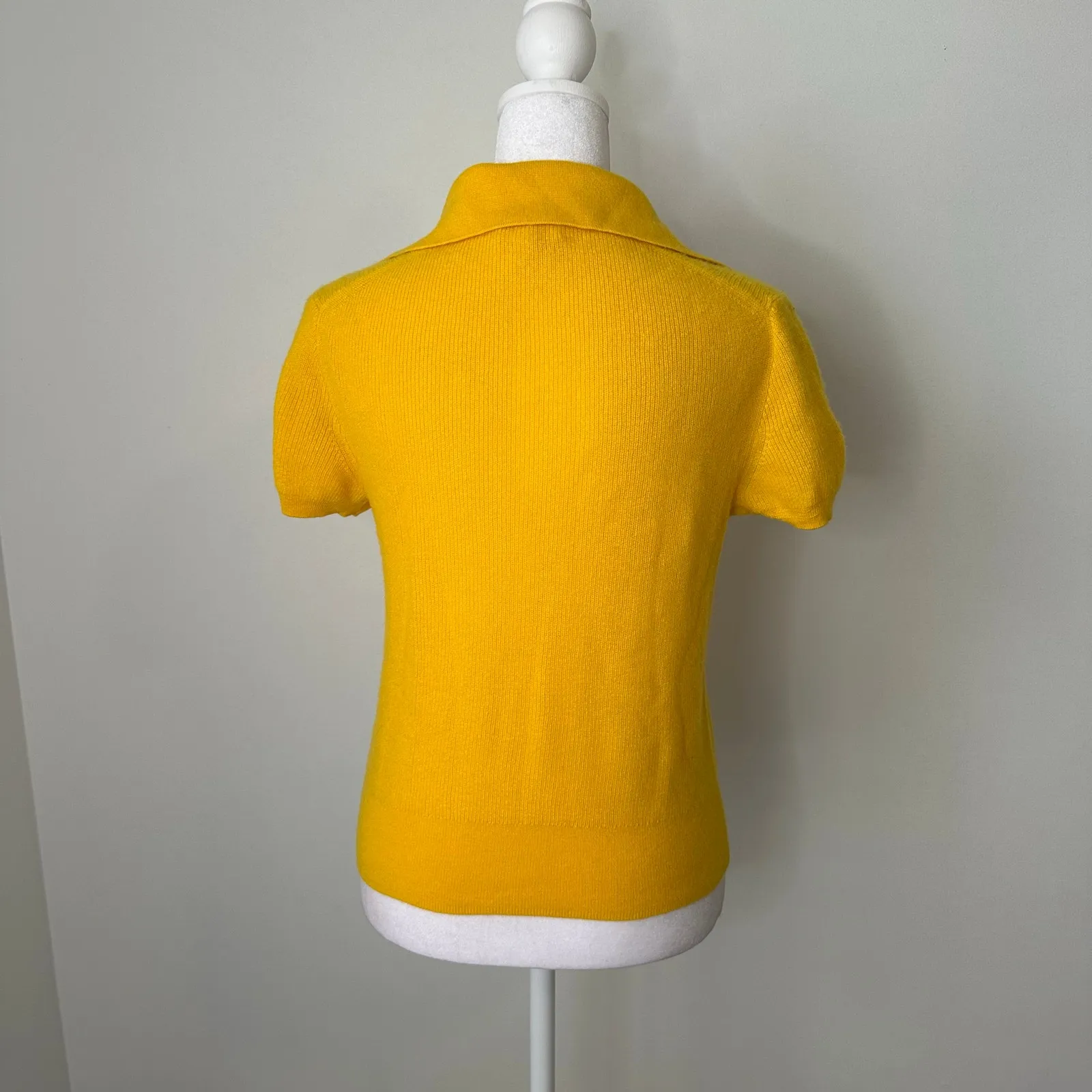 J. Crew dark yellow cashmere knit short sleeve sweater top size S - Image 4
