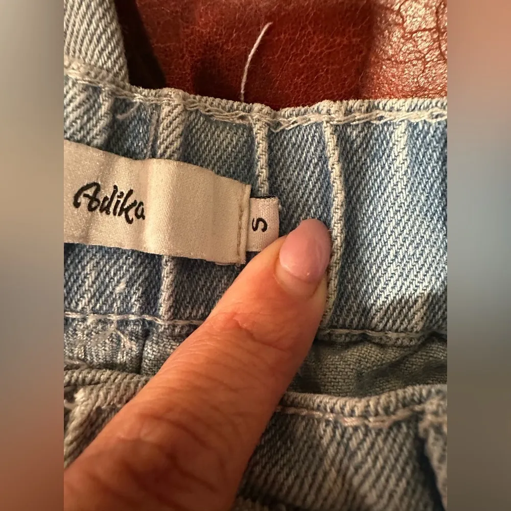 EUC Womens ADIKA Wash Cargo Jogger Jeans - Image 6