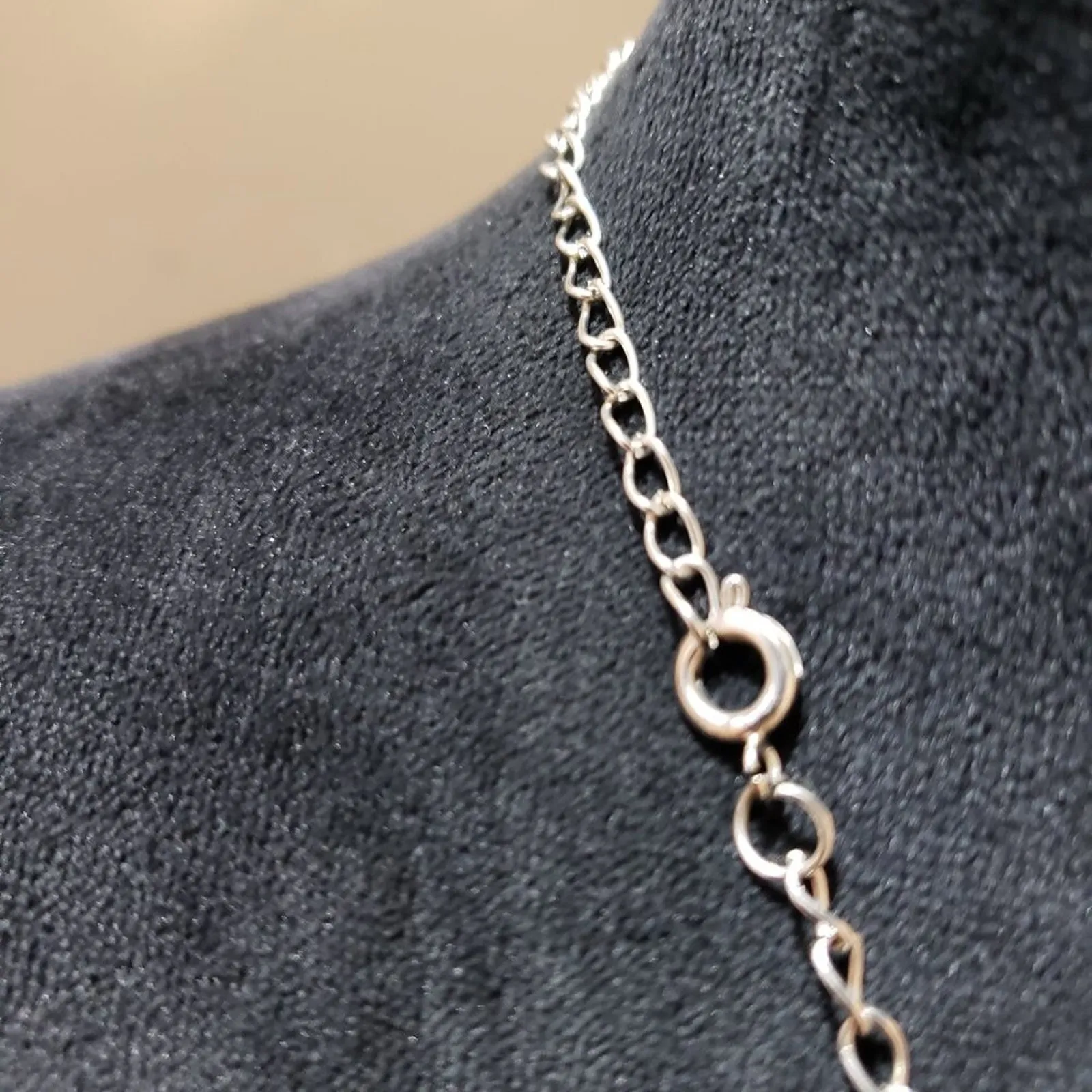 Womens Fashion Turquoise Howlite Stone Circle Link Necklace w/ Spring Ring Blue - Image 7