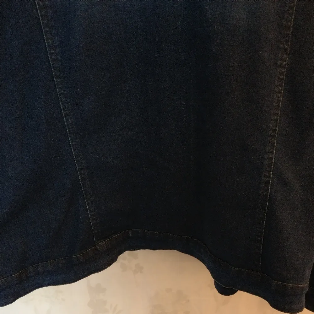 Avenue  denim dark wash long sleeve jacket - Image 5