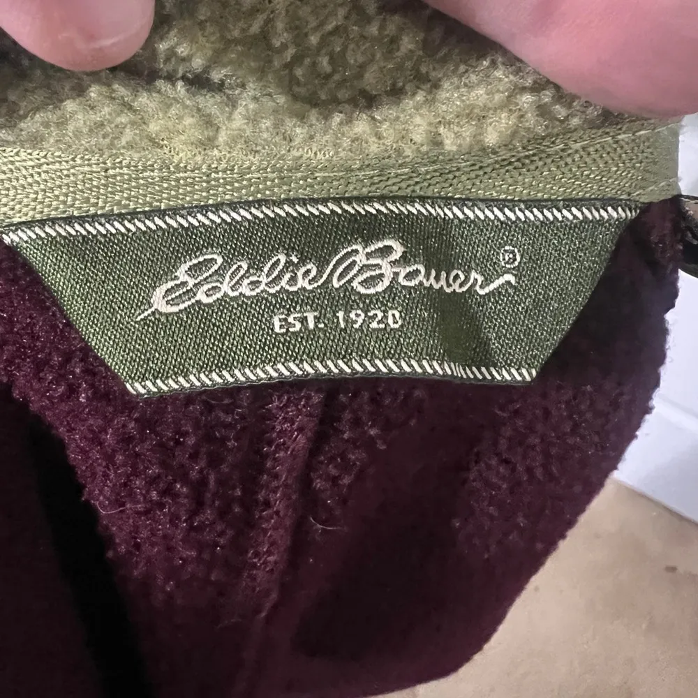 Eddie Bauer fleece vest, sz M - Image 6