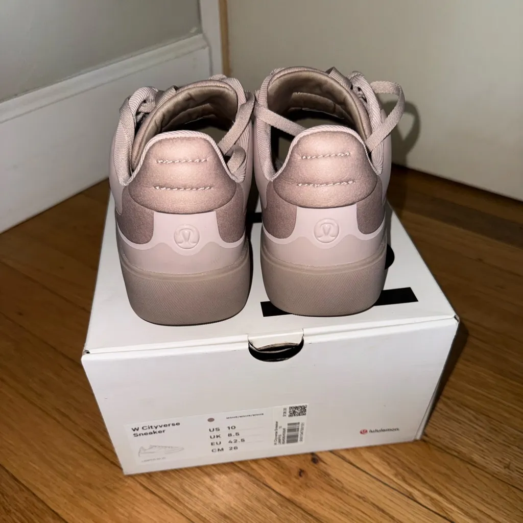 Lululemon Womens Cityverse Sneaker in Mushroom - Worn Once! - Image 6