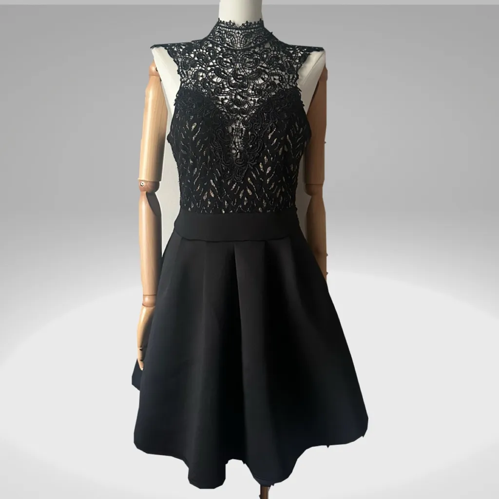 Privately privileged, vintage Elegant Black Lace Dress Size undefined - Image 2