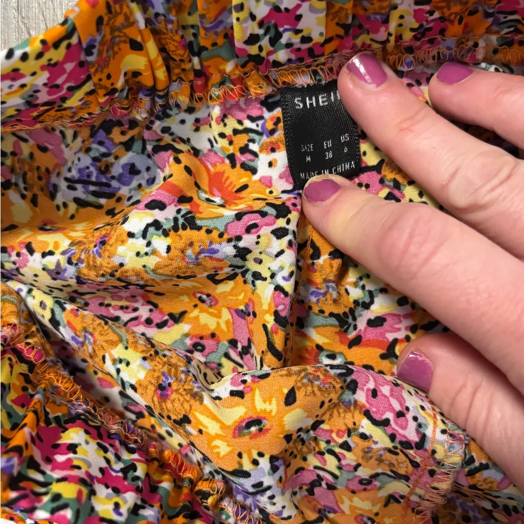 Floral Lace Trim Boho Style Women's Shorts NWOT Orange Size M - Image 4