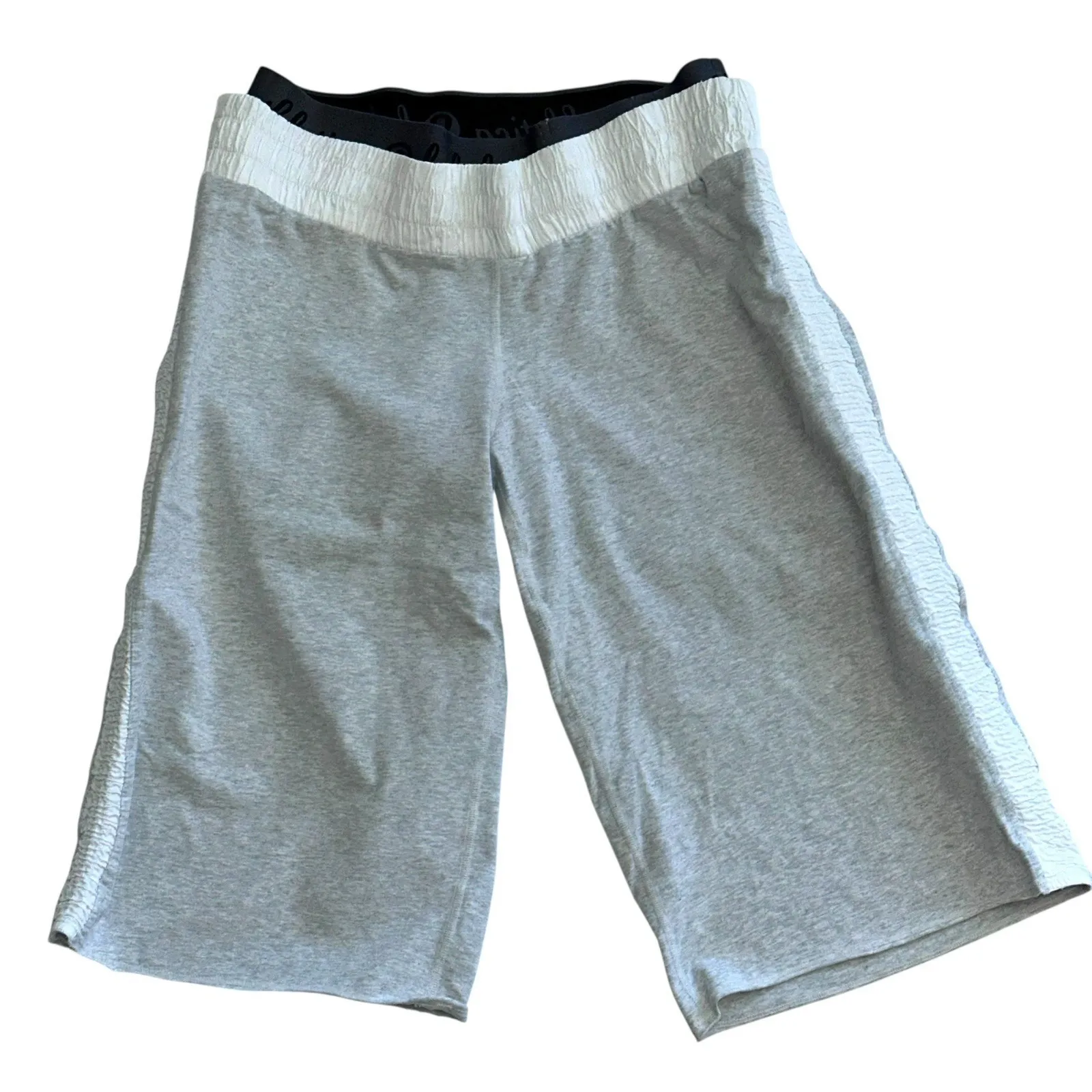 Lululemon Womens Size 6 Bermuda Shorts Double Waistband Grey 14.5" Inseam Gray - Image 1