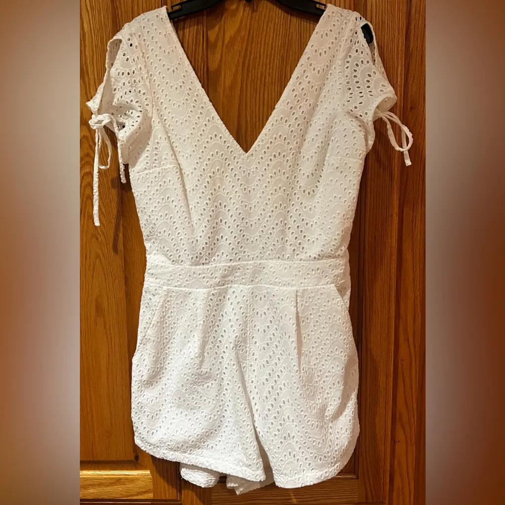 Express White Cotton Eyelet Open Tie Back Slit‎ Sleeves Lined Romper Size 4 - Image 7